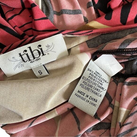 Tibi New York one shoulder dress in a graphic print - Picture 5 of 5